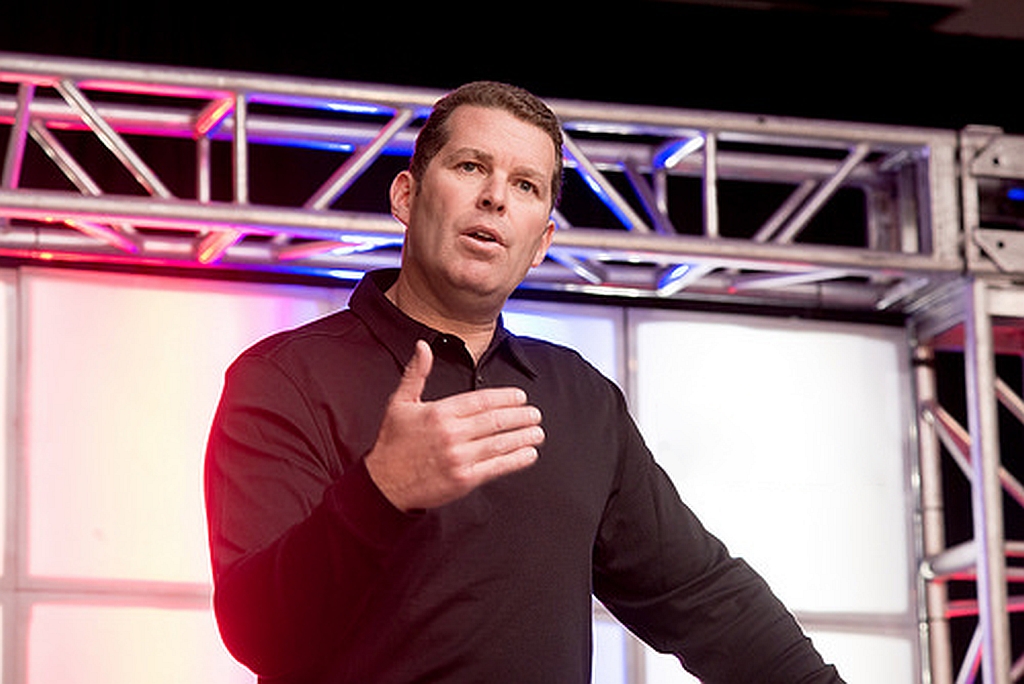 Navy SEAL Motivational Speaker on High Performance Training, Team Building and Leadership